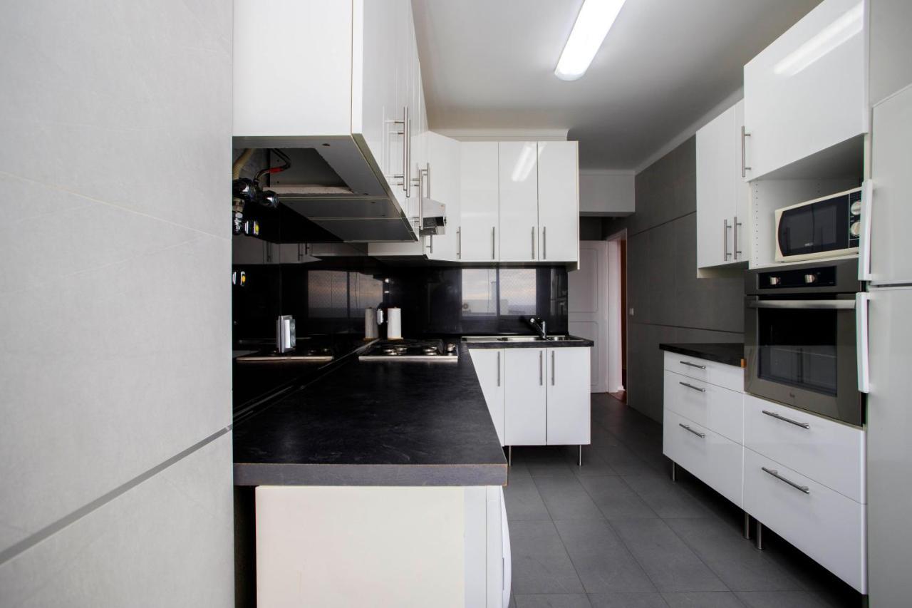 Vistaomar Apartment เซาโจเอา โด เอชโตริล ภายนอก รูปภาพ